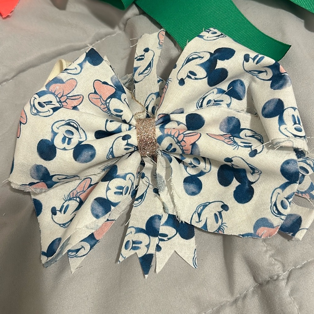 Minnie bow